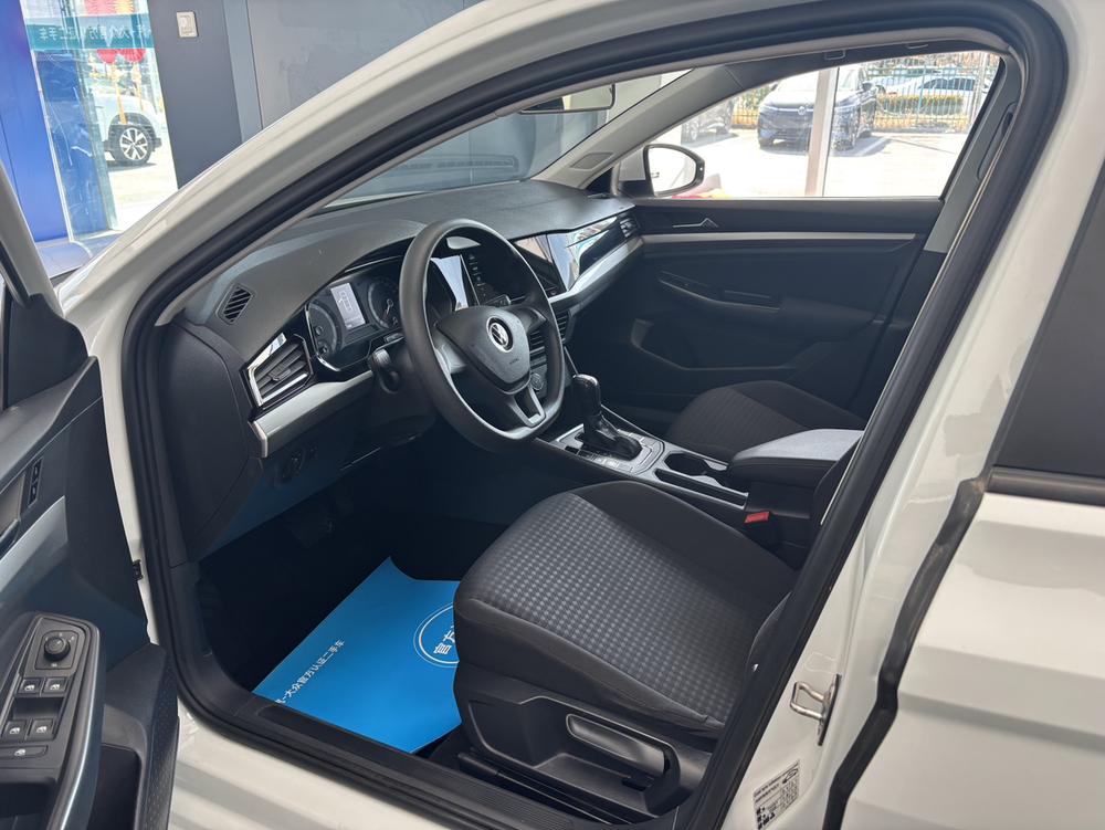 Volkswagen Bora 2022 car image #8