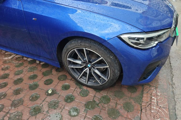 BMW 3 Series 2021 car image #9