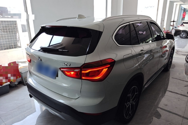 BMW X1 2018 #5 BMW X1 2018 car image #5