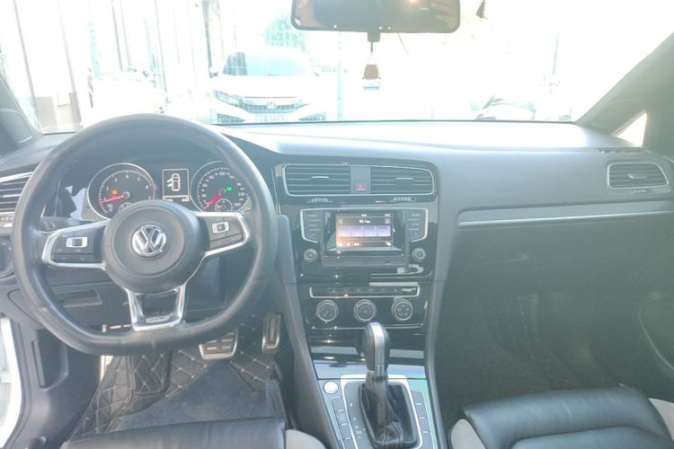 Volkswagen Golf 2016 car image #10