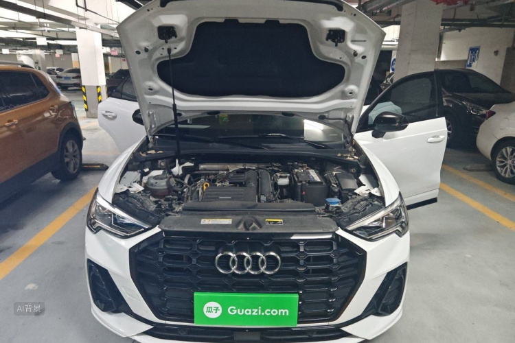 Audi Q3 2021 car image #22