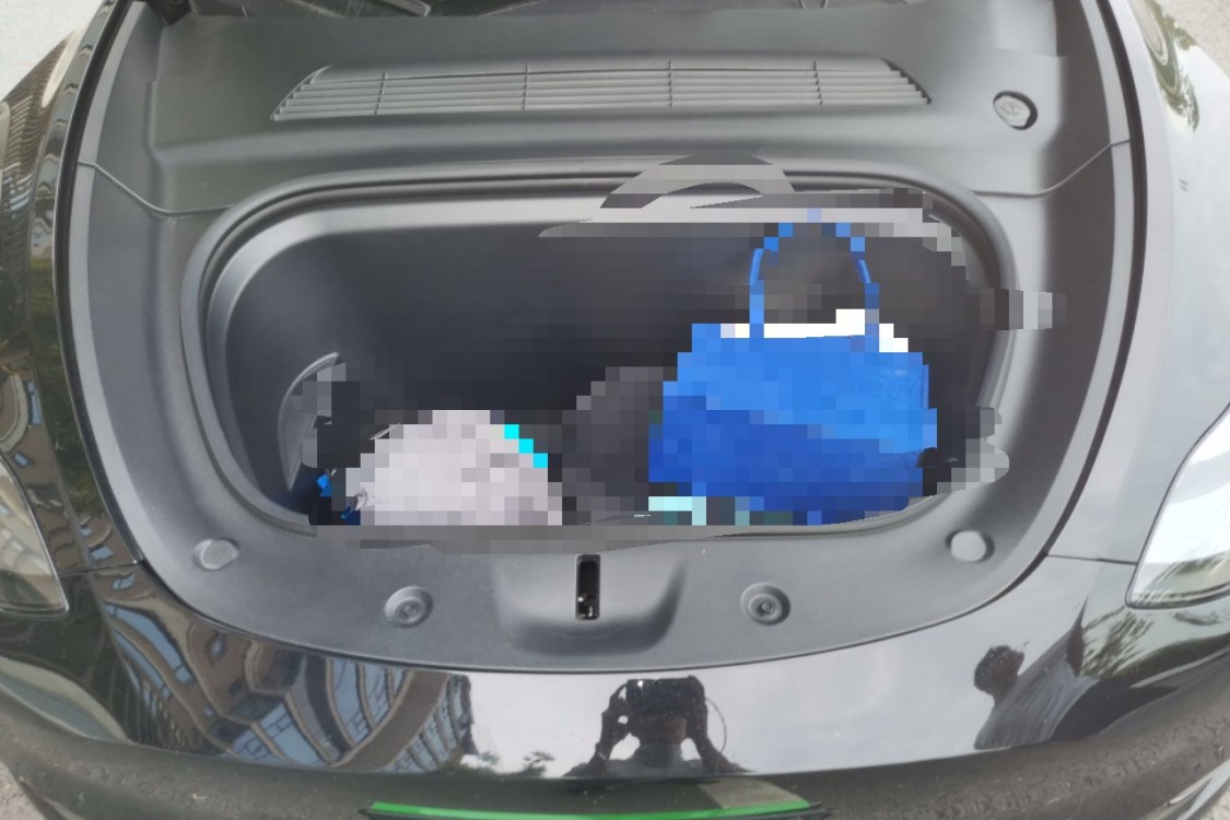 Tesla Model Y 2023 #10 Tesla Model Y 2023 car image #10