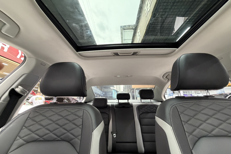 Volkswagen Bora 2023 car image #26