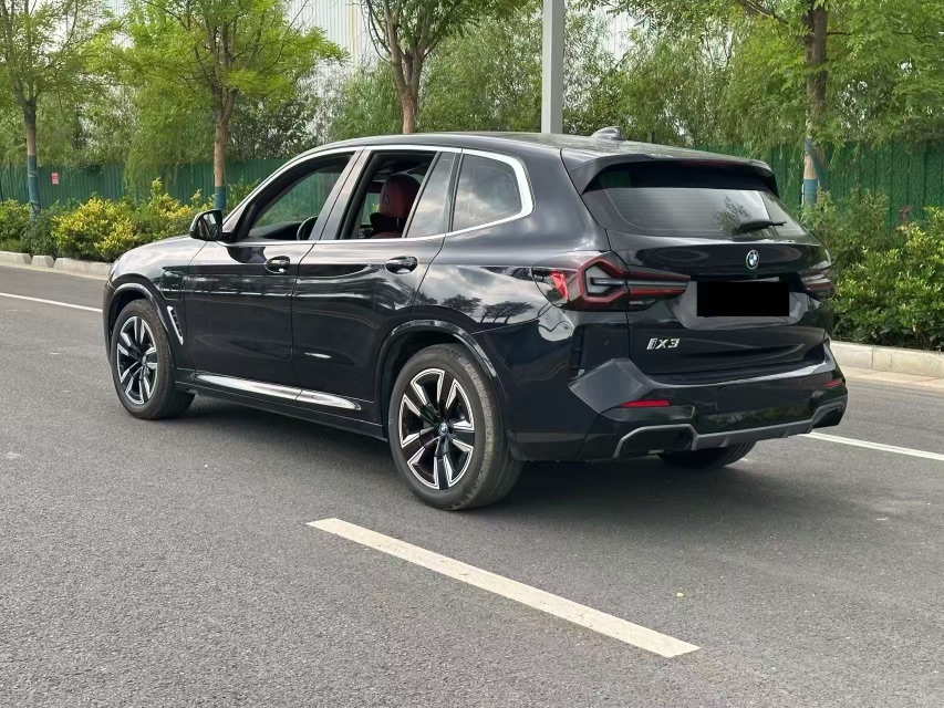 BMW iX3 2023 car image #6