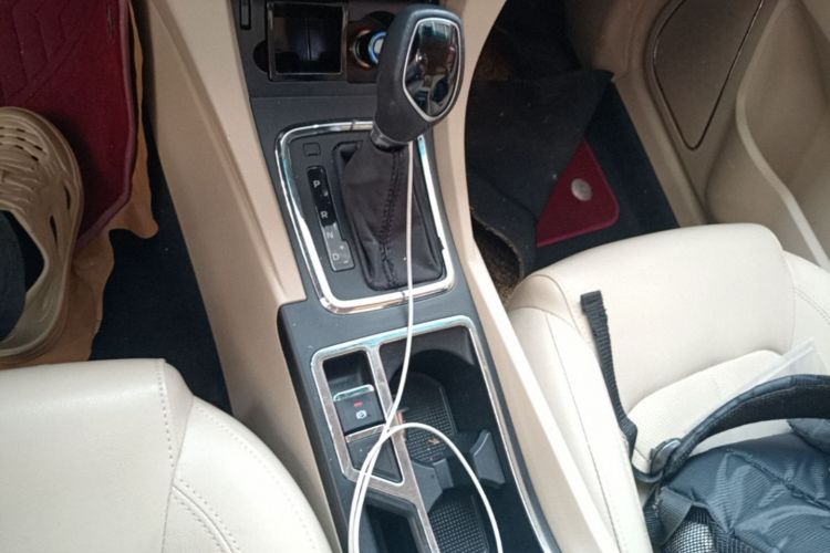 GEELY Emgrand 2017 #14 GEELY Emgrand 2017 car image #14