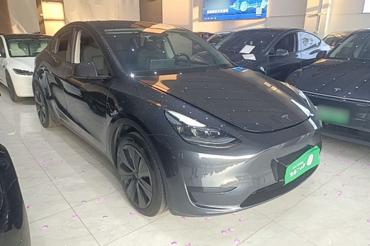 Tesla Model Y 2024 #4 Tesla Model Y 2024 image de voiture #4