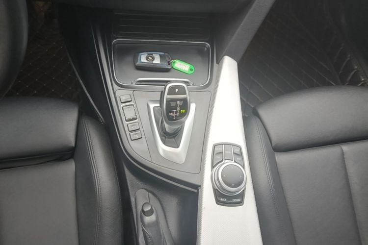 BMW 3 Series GT 2019 car image #14