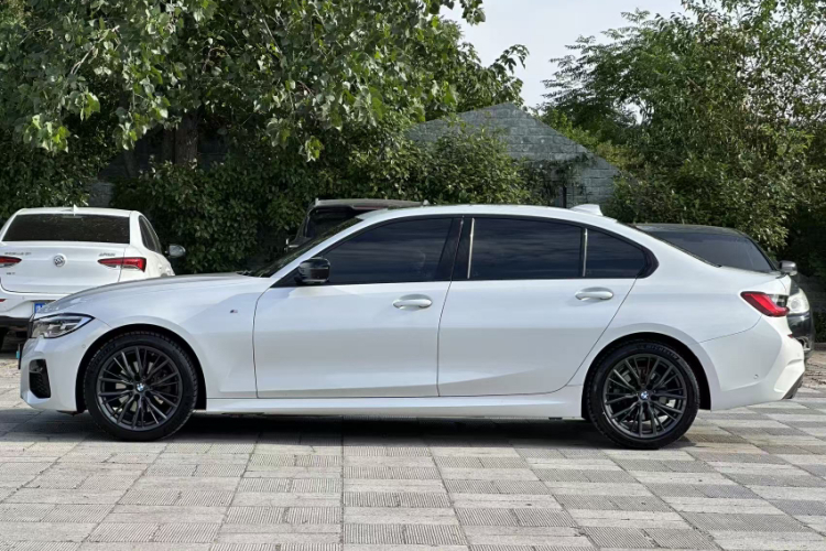 BMW 3 Series 2021 car image #5