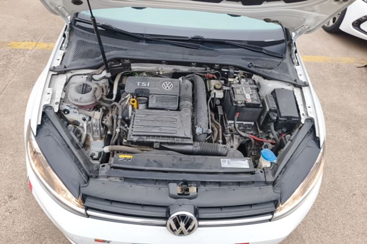Volkswagen Golf 2018 car image #20