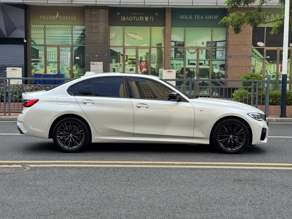 BMW 3 Series 2020 car image #7