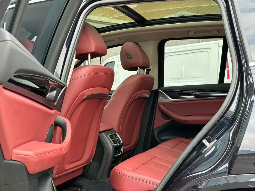 BMW X3 2022 car image #8