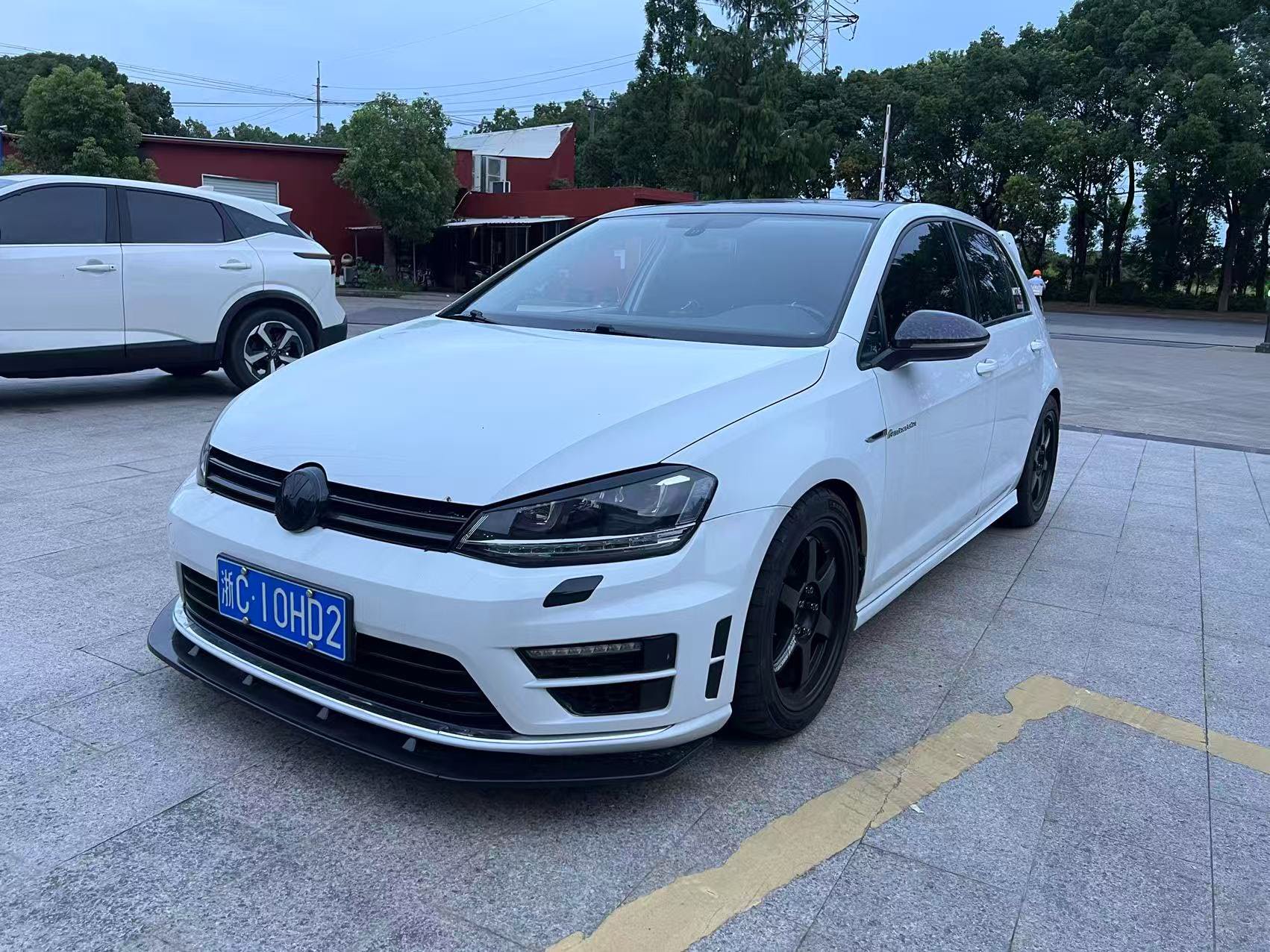 Volkswagen Golf 2014 Volkswagen Golf 2014 car image