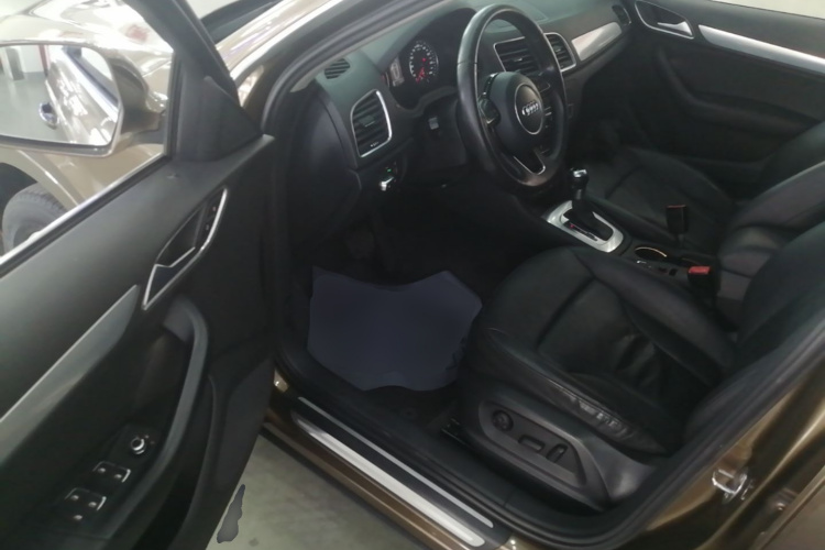 Audi Q3 2015 #16 Audi Q3 2015 car image #16