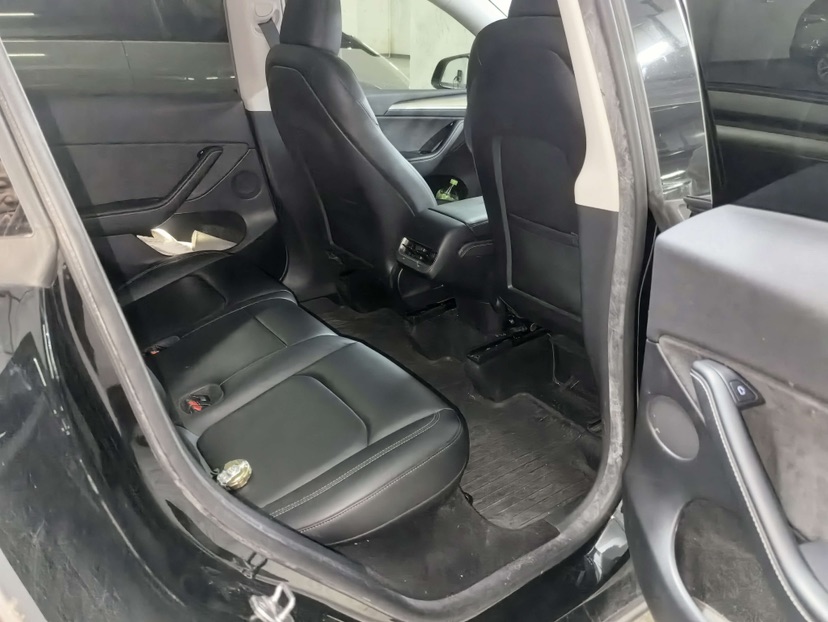 Tesla Model Y 2023 #3 Tesla Model Y 2023 car image #3