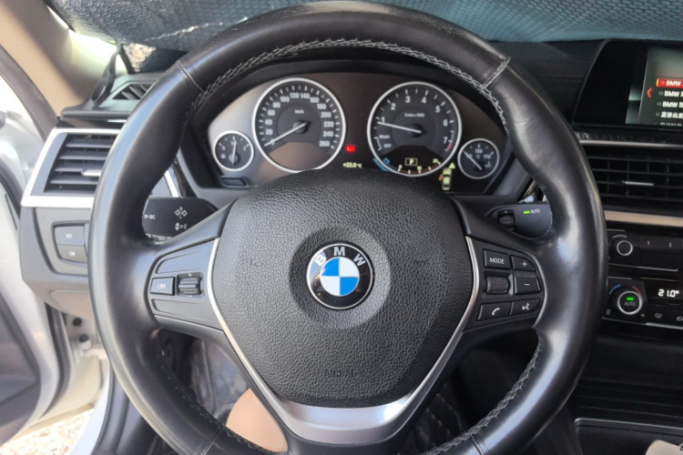 BMW 3 Series 2017 #11 BMW 3 Series 2017 car image #11