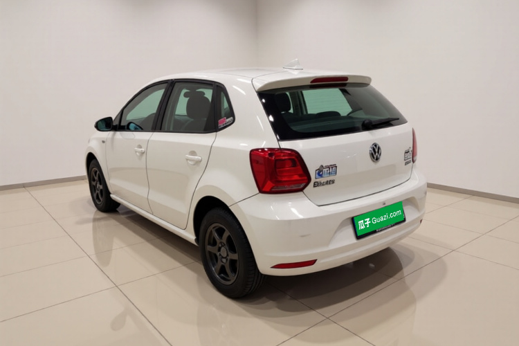 Volkswagen Polo 2016 car image #5