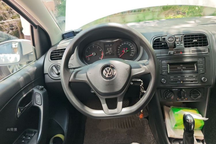 Volkswagen Polo 2017 car image #12