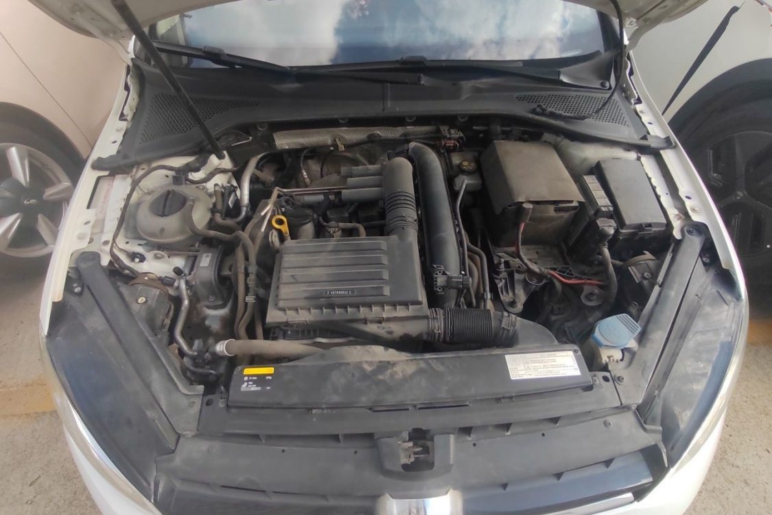 Volkswagen Golf 2015 car image #10