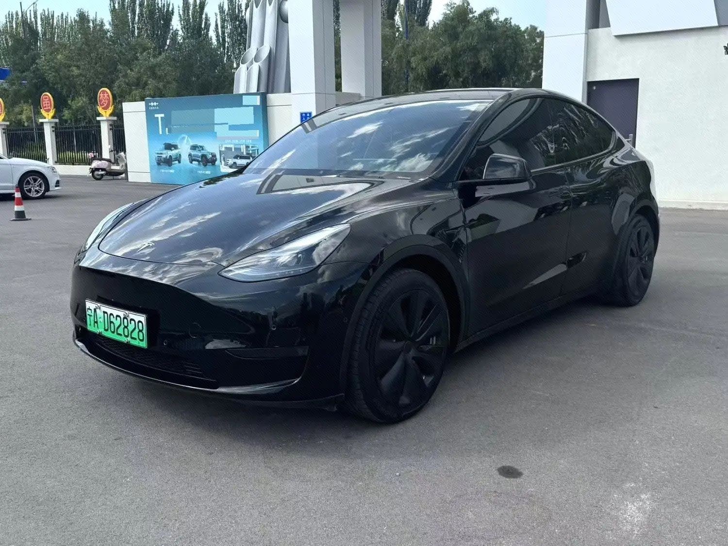 Tesla Model Y 2022 Tesla Model Y 2022 car image
