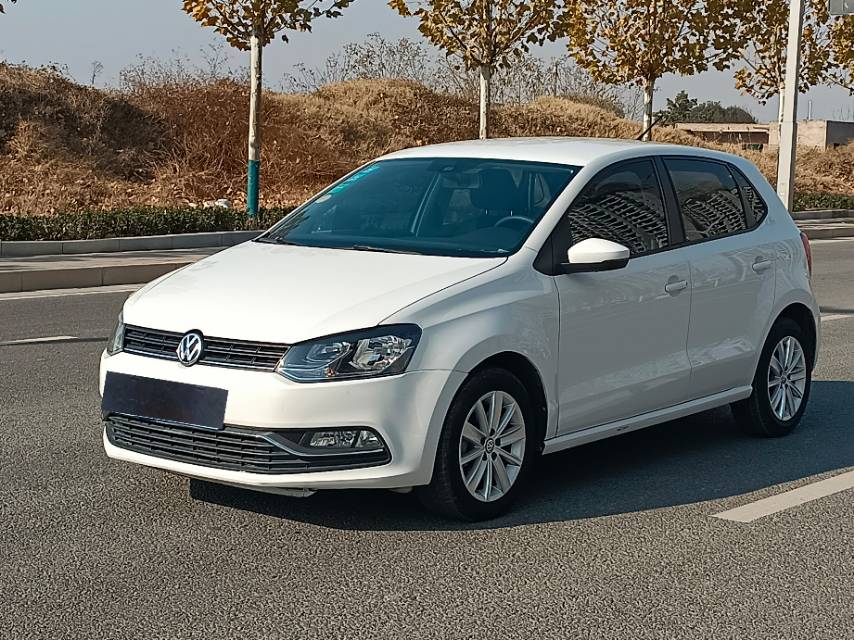 Volkswagen Polo 2015 Volkswagen Polo 2015 car image