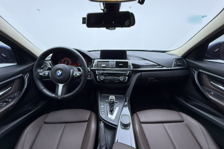 BMW 3 Series 2019 #13 BMW 3 Series 2019 car image #13