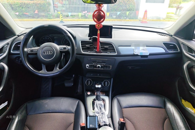 Audi Q3 2019 #11 Audi Q3 2019 car image #11