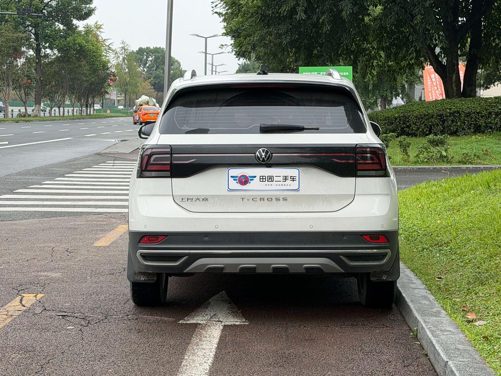Volkswagen T-Cross 2021 car image #5