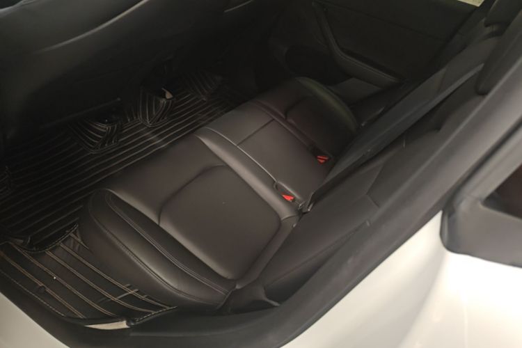 Tesla Model Y 2021 #17 Tesla Model Y 2021 car image #17