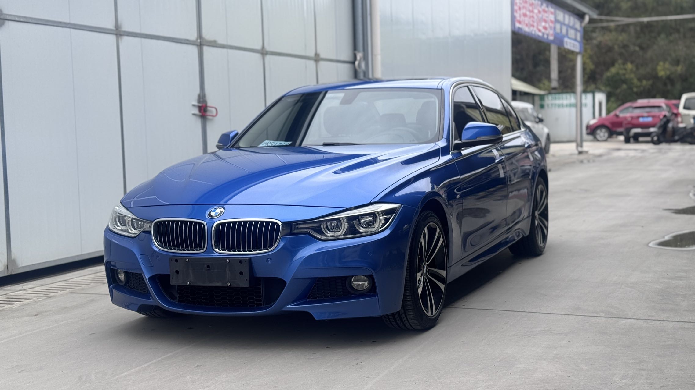 BMW 3 Series 2019 car image 