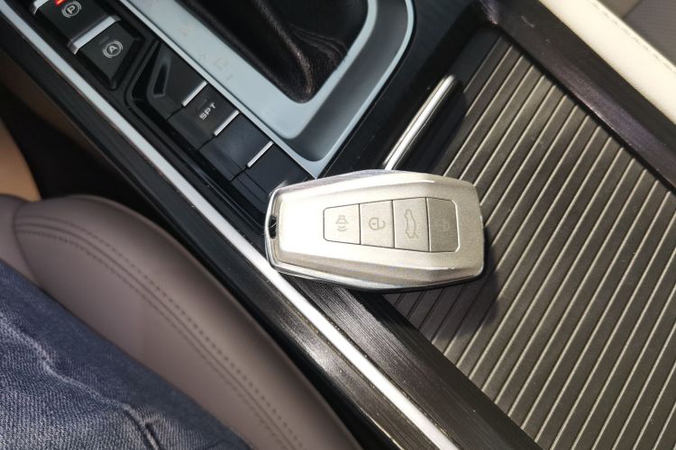 GEELY Binray 2018 car image #14