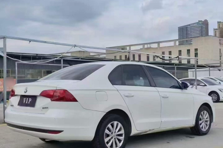 Volkswagen Bora 2017 car image #4