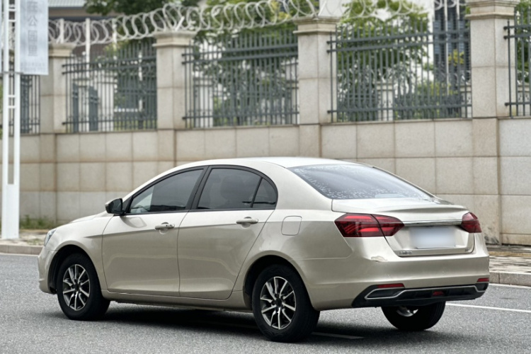 GEELY Emgrand 2020 #5 GEELY Emgrand 2020 car image #5