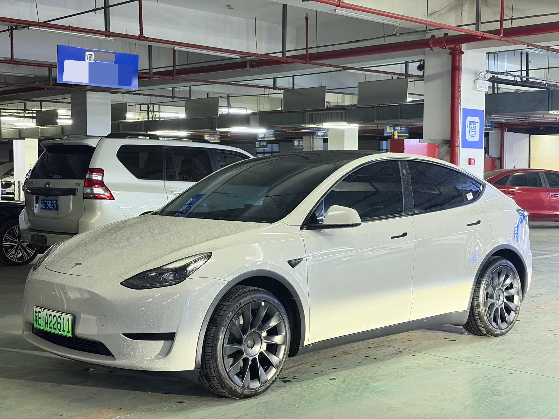 Tesla Model Y 2022 Tesla Model Y 2022 car image