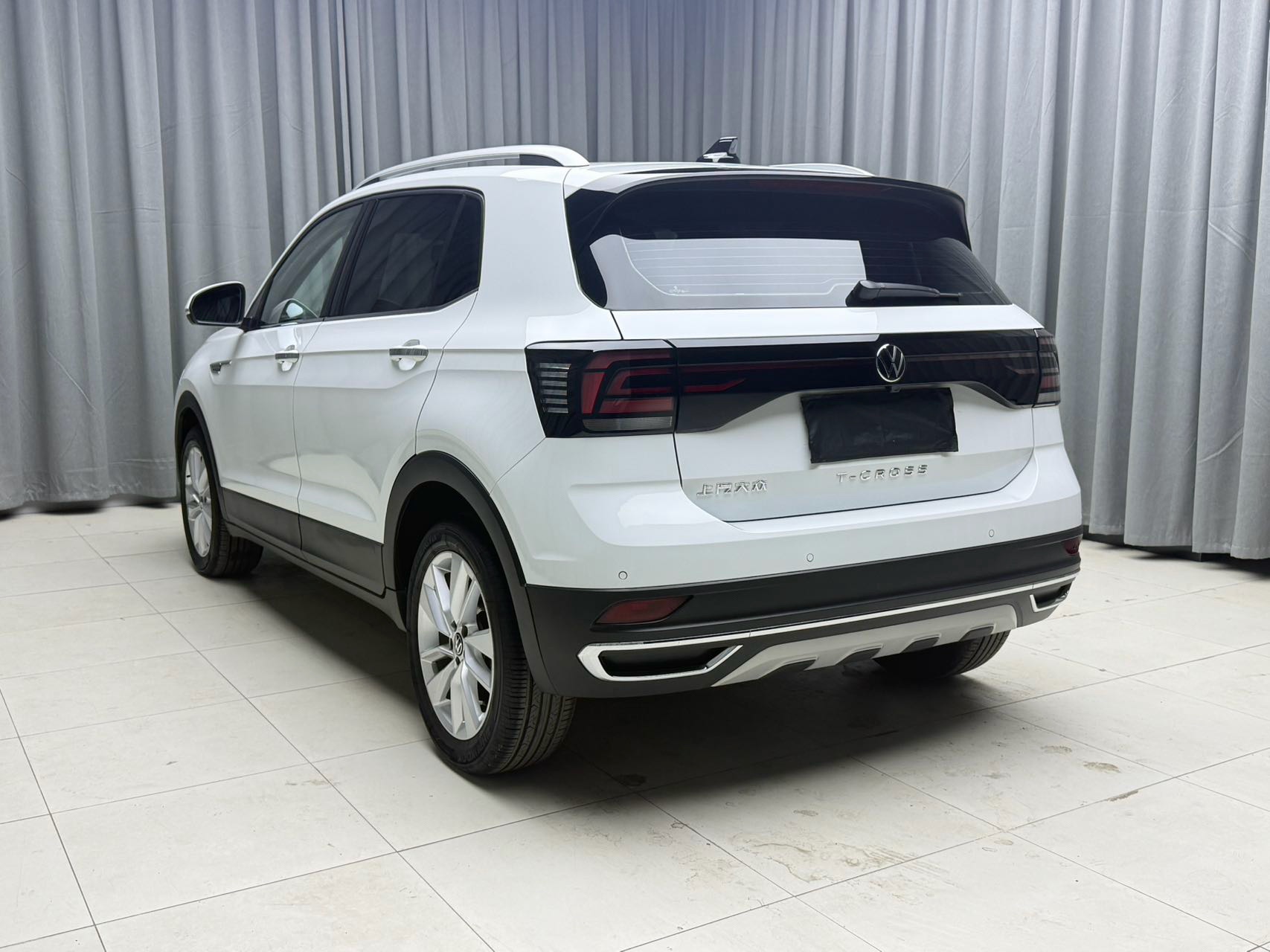 Volkswagen T-Cross 2023 изображение автомобиля #4