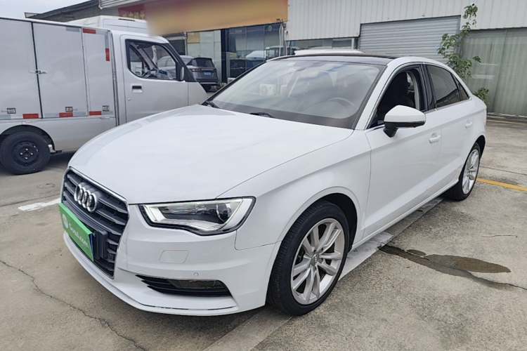 Audi A3 2016 car image #2