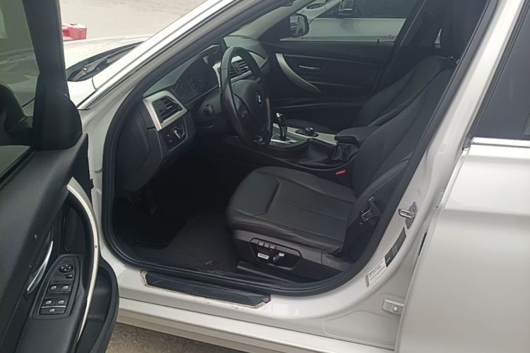 BMW 3 Series 2016 immagine di auto #15