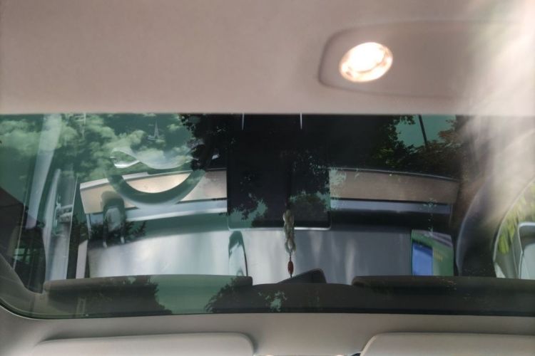 Tesla Model 3 2020 car image #11