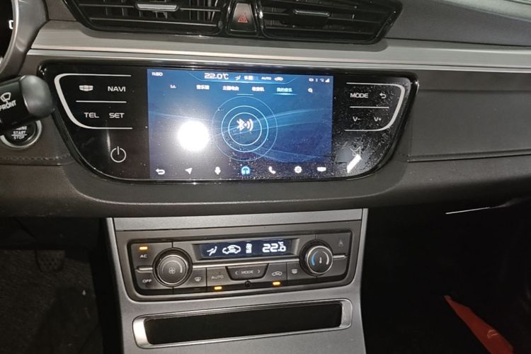 GEELY Emgrand 2018 car image #15