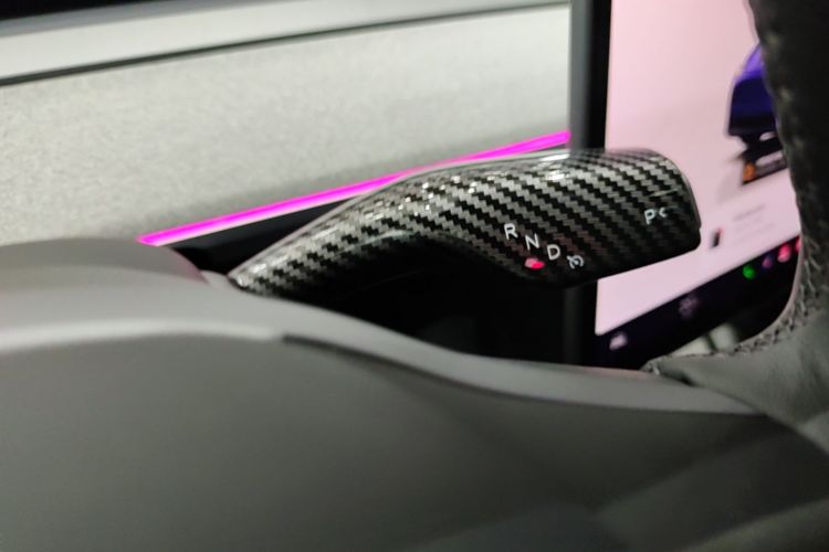 Tesla Model Y 2024 car image #14