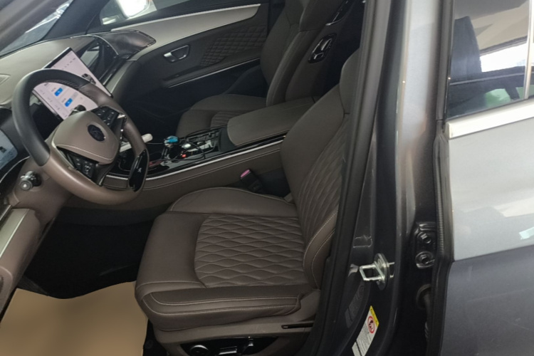 BYD Han 2022 immagine di auto #19
