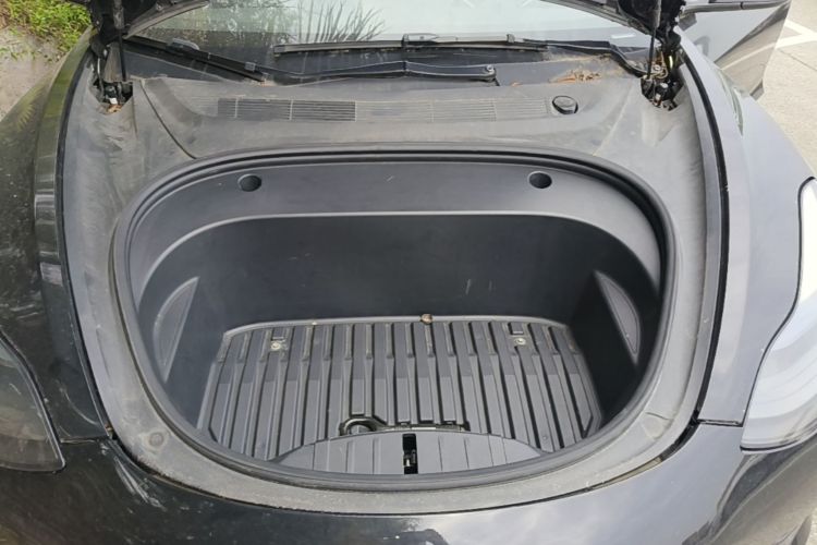 Tesla Model 3 2022 car image #20