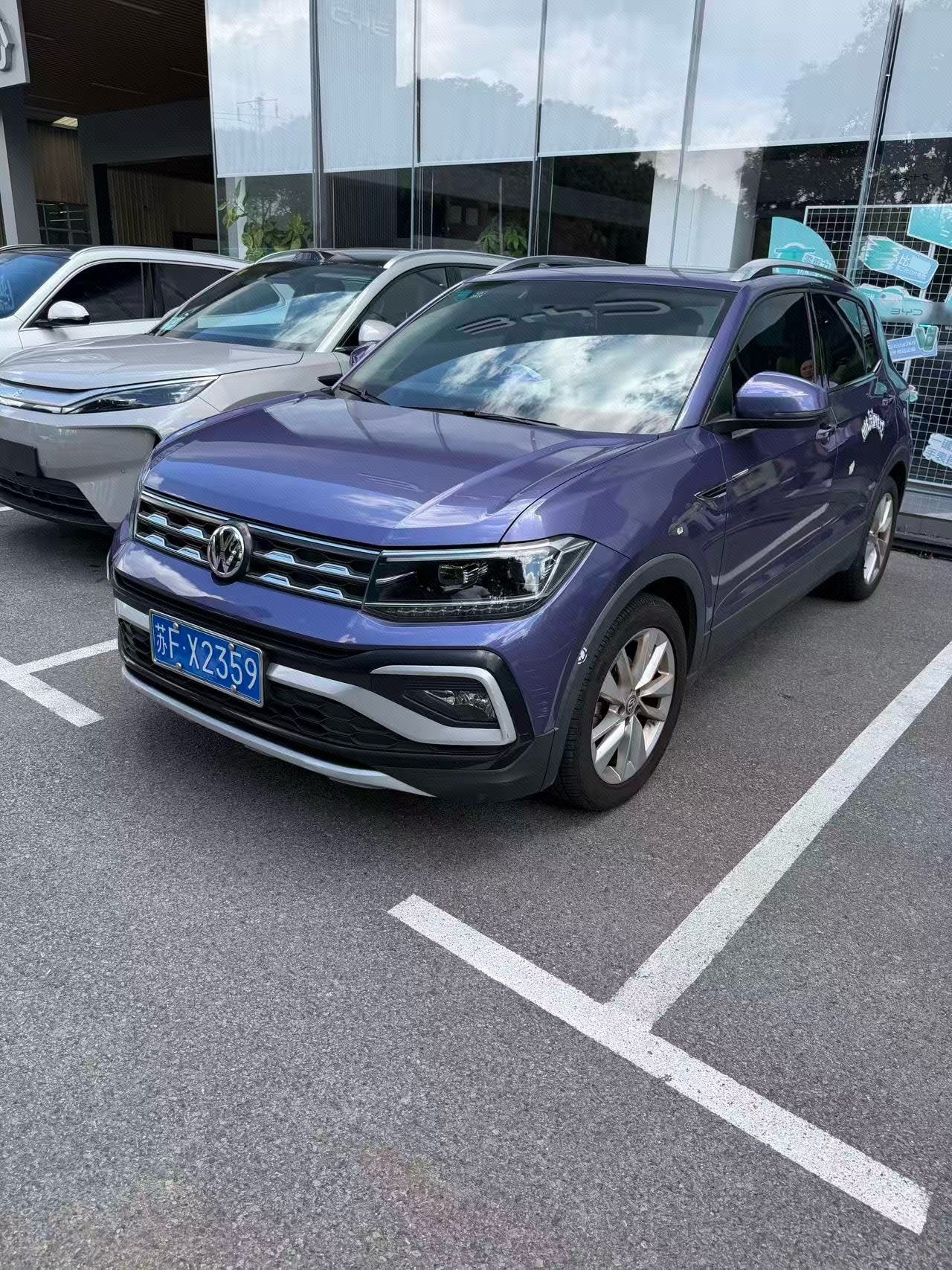 Volkswagen T-Cross 2020 car image 