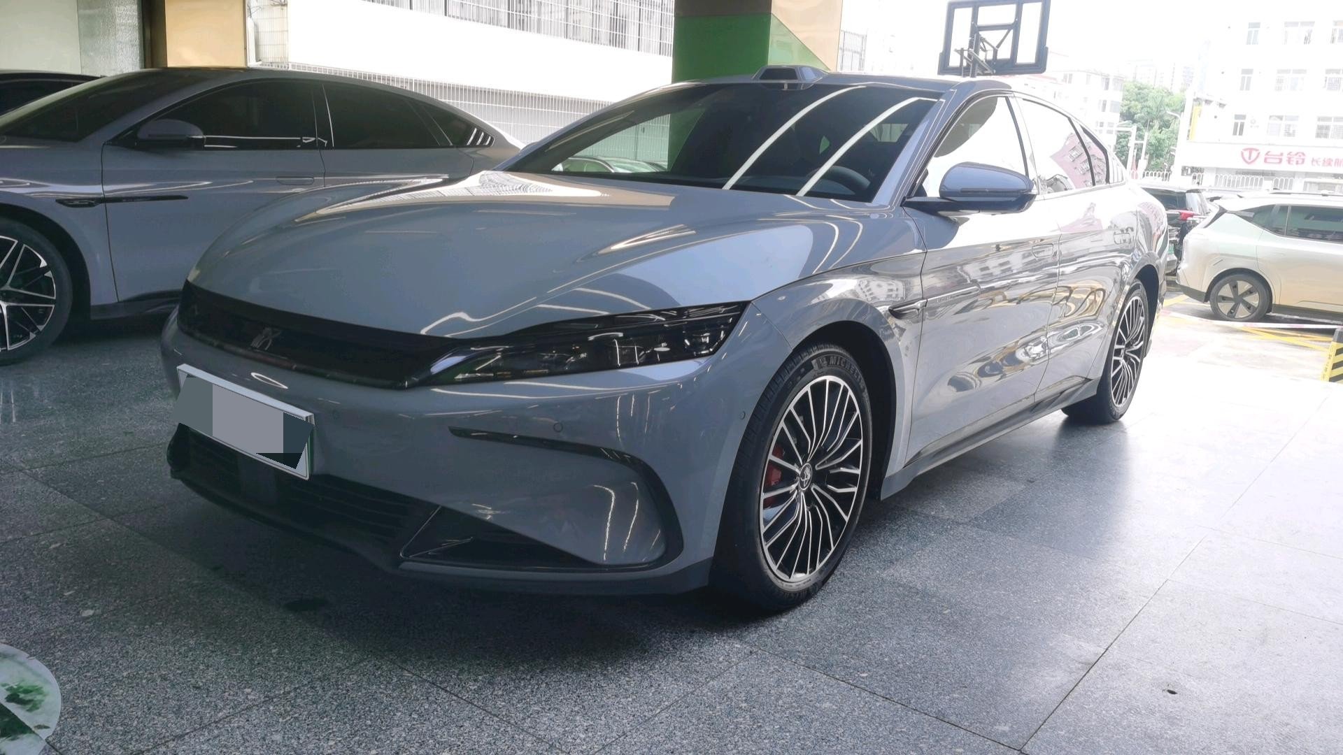 BYD Han 2025 car image 