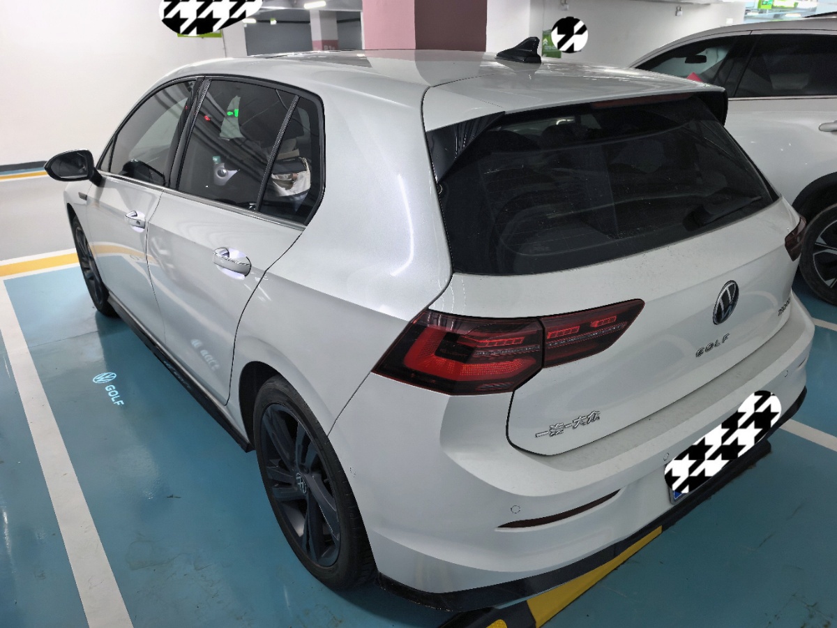 Volkswagen Golf 2022 car image #8