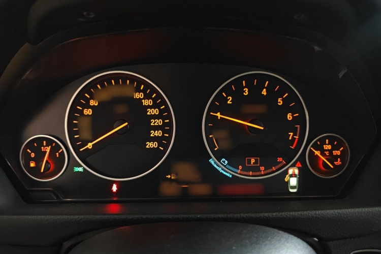 BMW 3 Series 2018 #16 BMW 3 Series 2018 car image #16