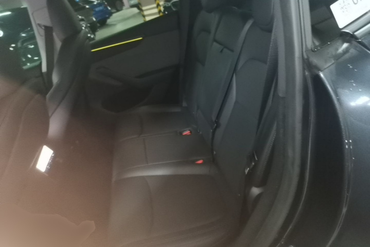 Tesla Model Y 2025 #17 Tesla Model Y 2025 car image #17