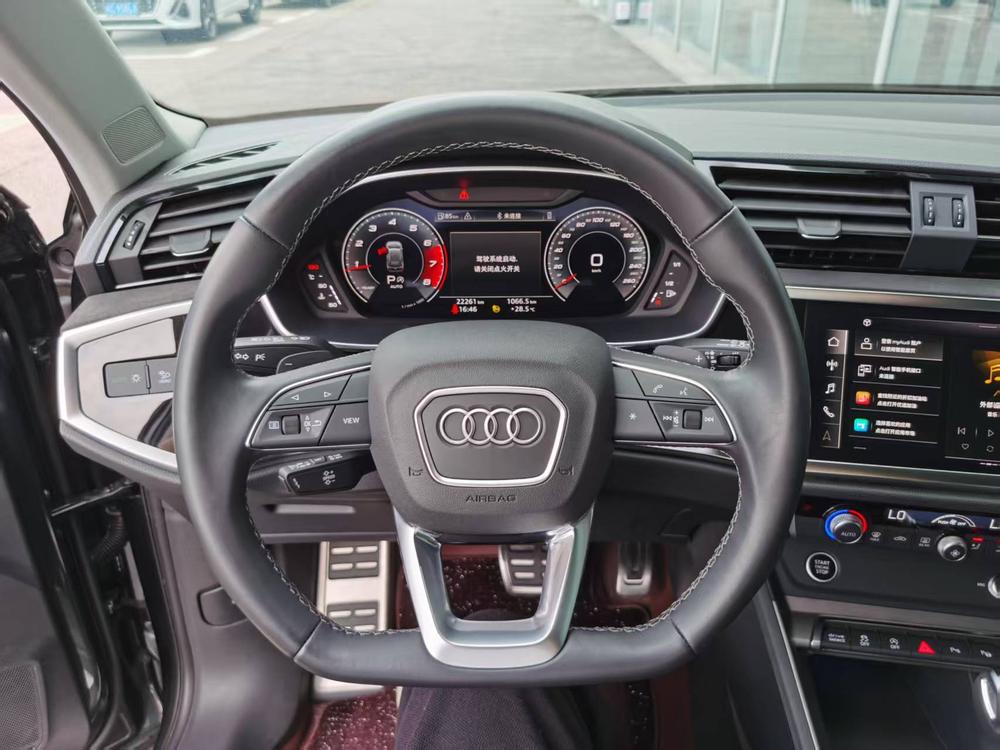 Audi Q3 2023 #6 Audi Q3 2023 car image #6