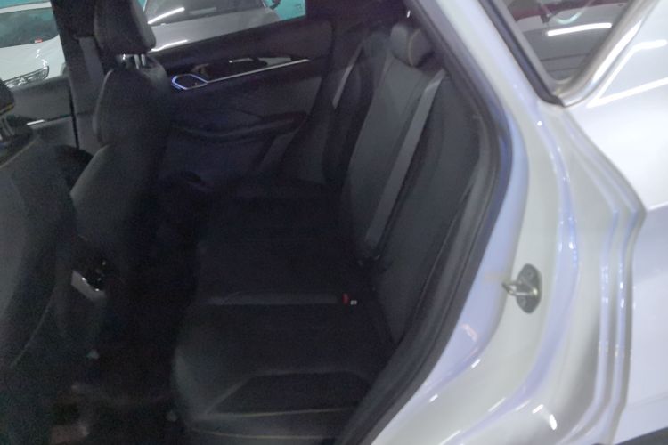 GEELY Coolray 2025 car image #13