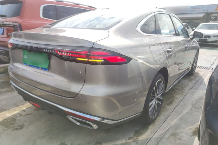 GEELY Emgrand 2025 #7 GEELY Emgrand 2025 car image #7