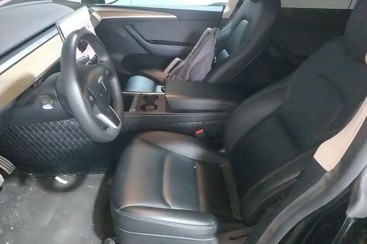Tesla Model Y 2022 #15 Tesla Model Y 2022 car image #15
